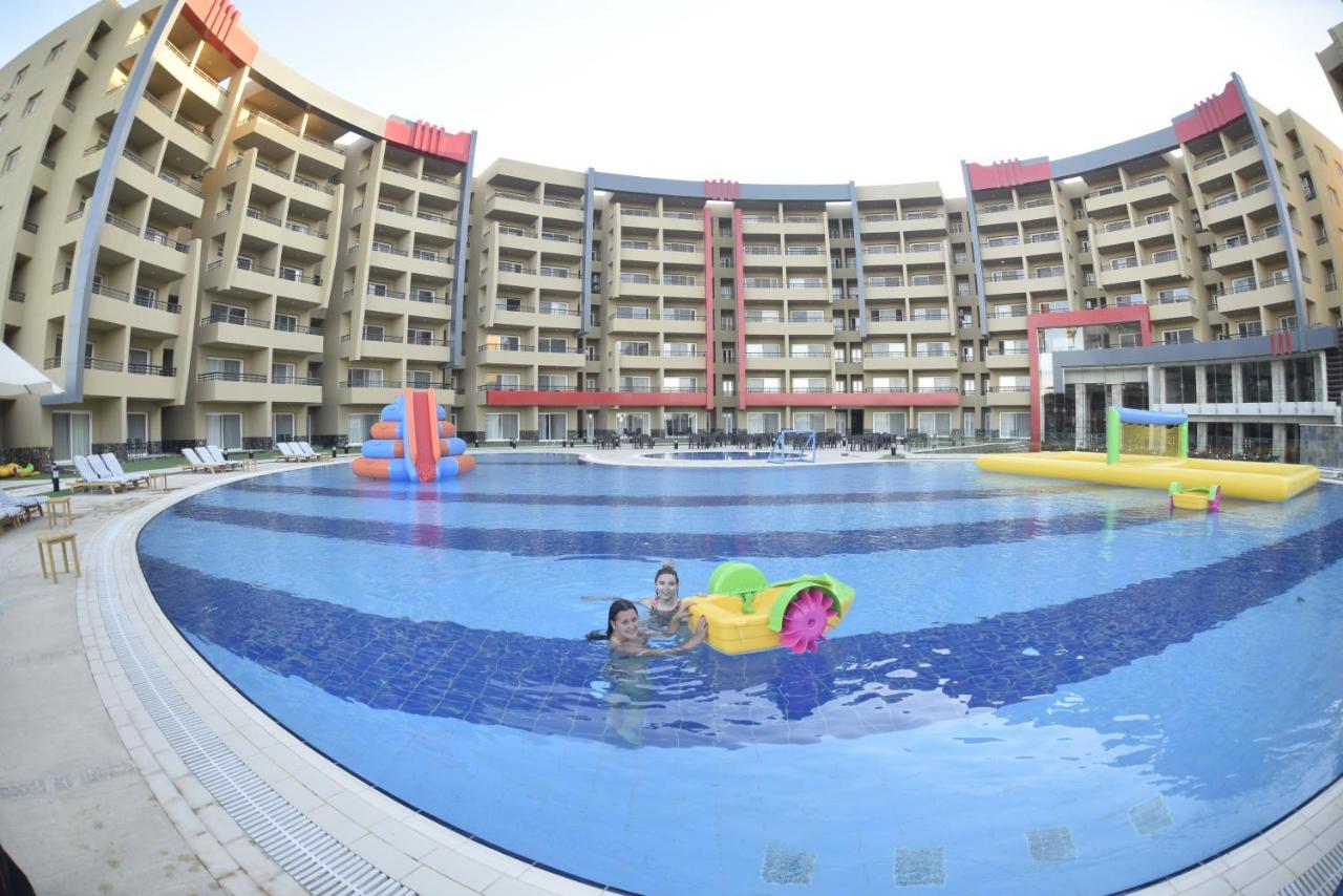 Grand Ocean El Sokhna Hotel Ain Sukhna Exterior photo The swimming pool at the hotel